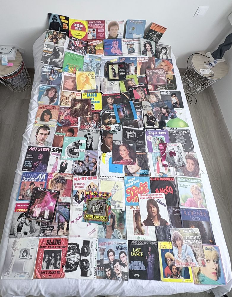 lots de 103 vinyles 150 Saint-Jean-de-Monts (85)