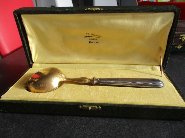 louche � cr�me 150 Castres (81)