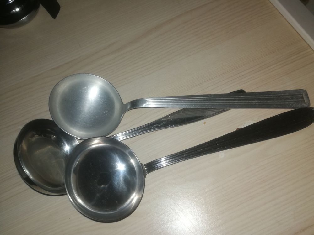 3 louches diff�rentes 5 Le Creusot (71)