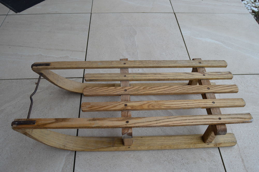 Luge en bois des ann�es 70 60 Moulins (03)