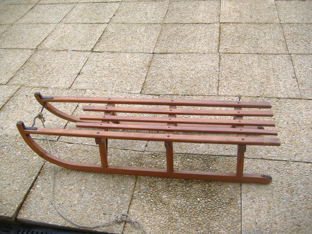  luge en bois 35 Vieux-Charmont (25)