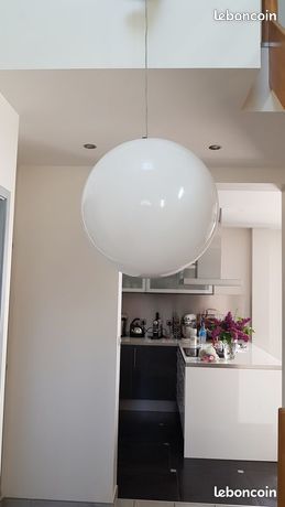 Luminaire design sph�re PVC blanche diam�tre 50cm � suspendr 30 Boussy-Saint-Antoine (91)
