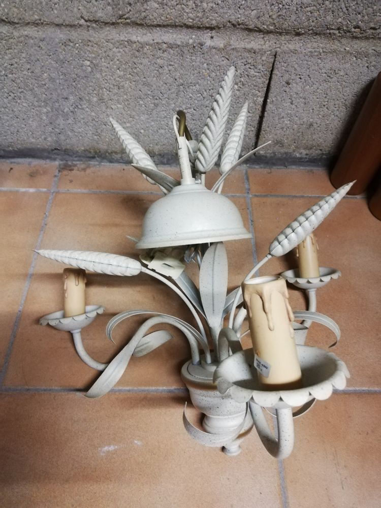 Luminaire en fer forg� 20 Paris 12 (75)