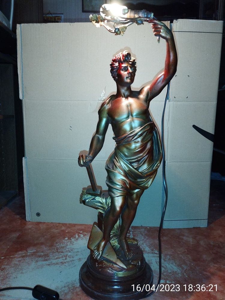 LUMINAIRE LAMPE STATUE LAMPADAIRE DE TABLE MEUBLE 320 Cachan (94)