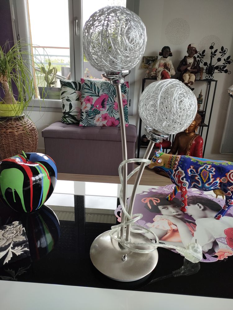 Luminaire moderne, 2 globes argent�s. 15 Mantes-la-Jolie (78)