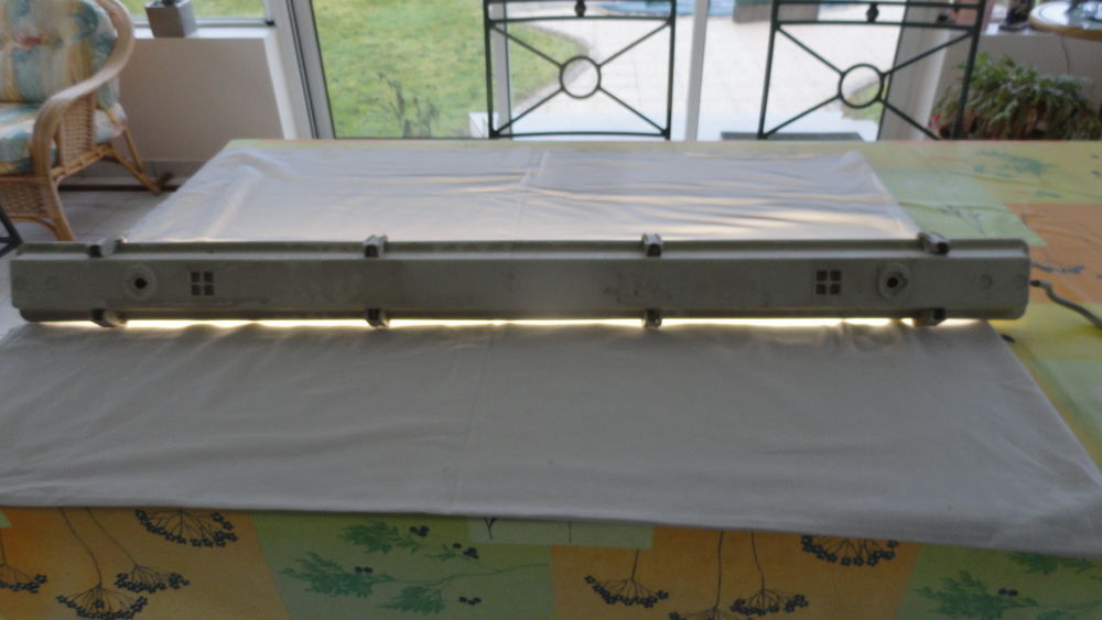 Luminaire ( n�on ) 8 Sabl�-sur-Sarthe (72)