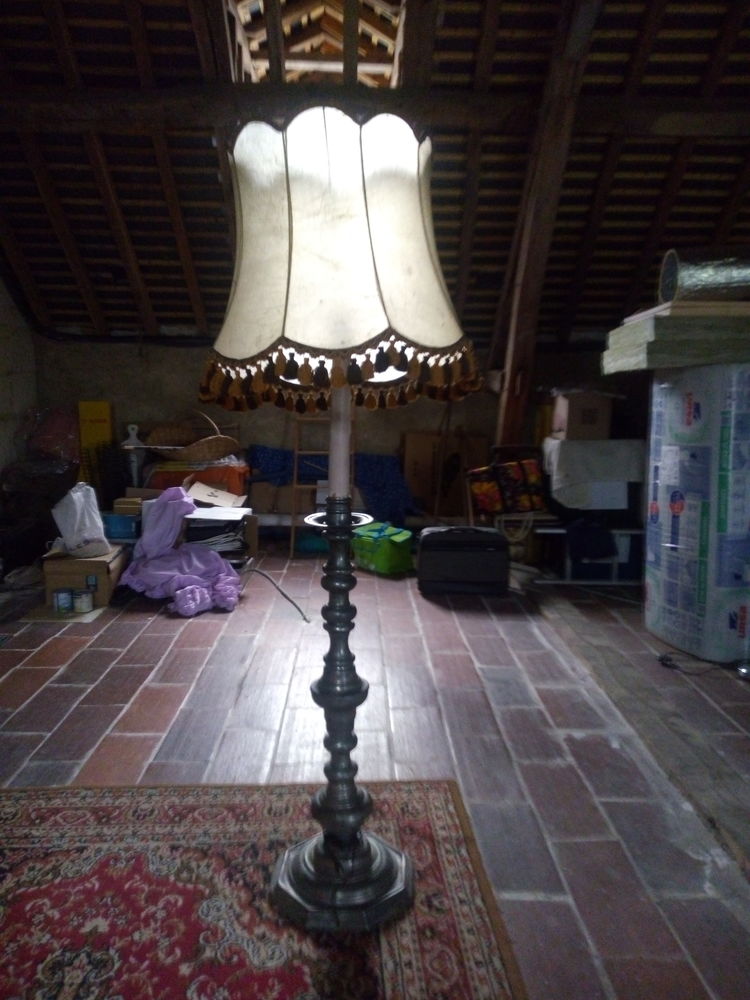 Luminaire sur pied (lampadaire) d'intérieur. 190 Langé (36)