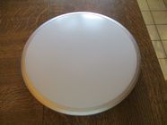 Un luminaire plafonnier blanc en verre 0 M�rignies (59)