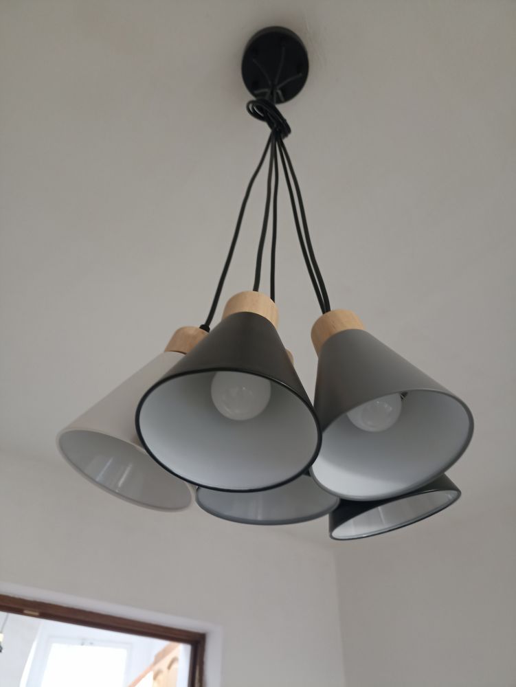 Luminaire � 5 suspensions 20 Bourg-Saint-And�ol (07)