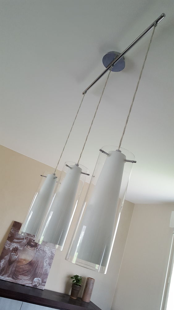 Luminaire en verre avec 3 suspensions 55 Prinquiau (44)