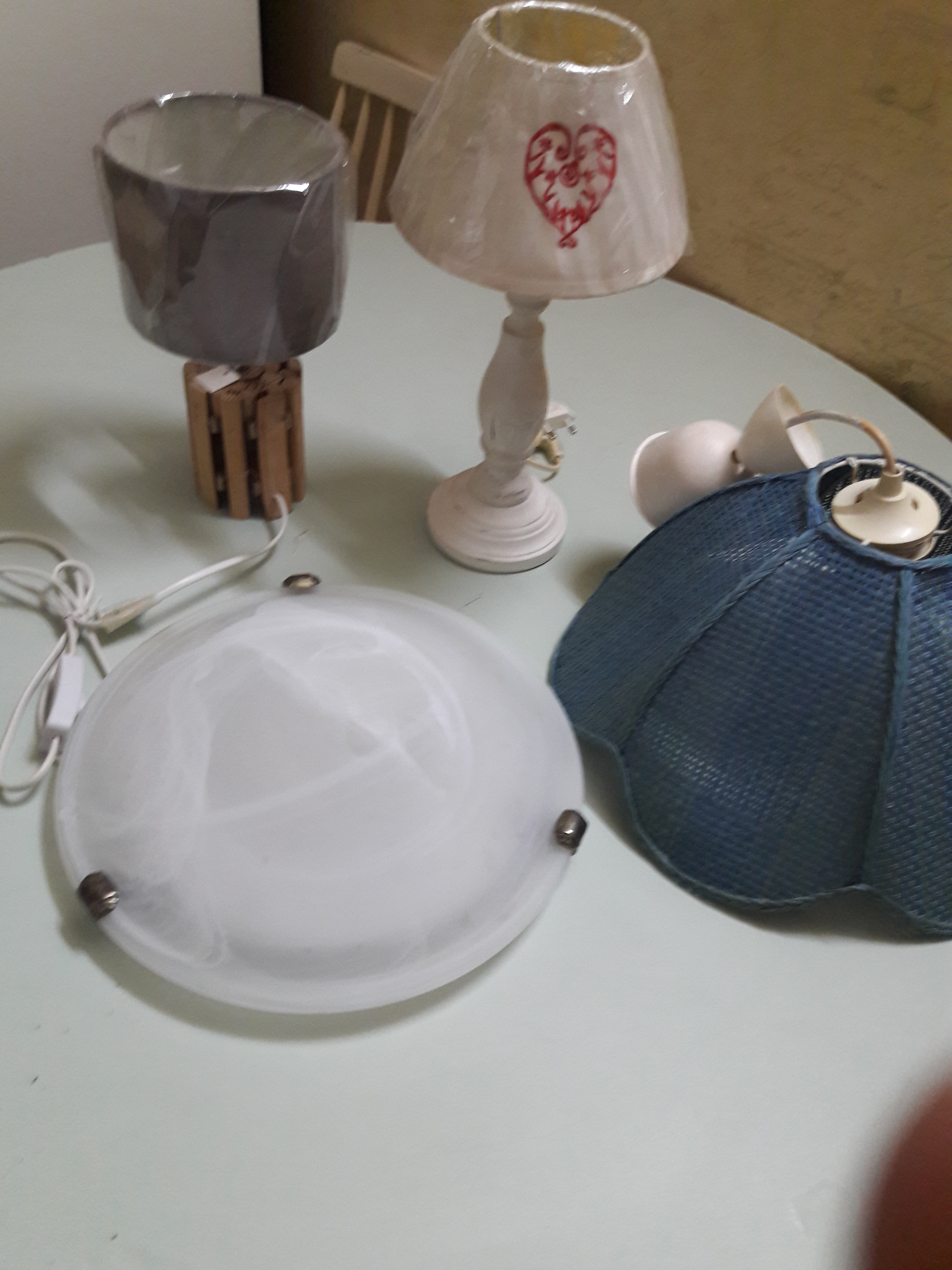 Lot de 4 luminaires 30 Vitry-sur-Seine (94)