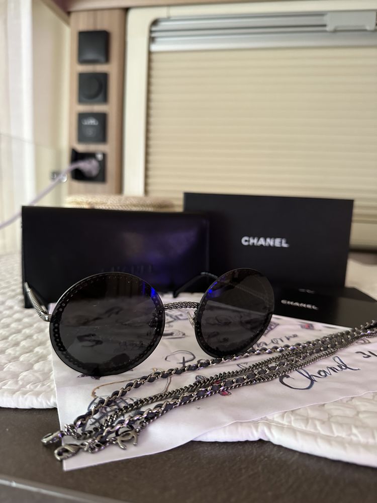 Lunette de soleil Chanel 300 Eysines (33)