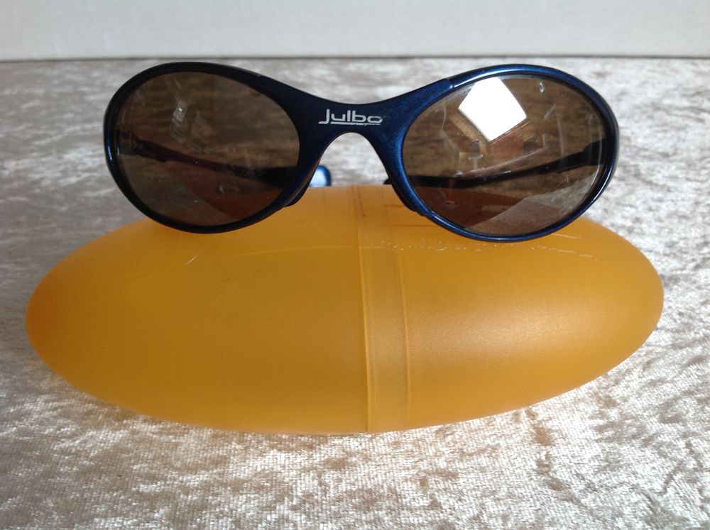 LUNETTES SOLEIL ENFANT 6-10 ans JULBO + �TUI Envoi Possible
7 Tr�gunc (29)