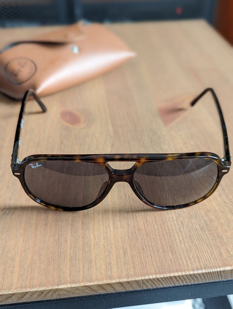 Lunettes de soleil Rayban neuve 70 Gi�res (38)