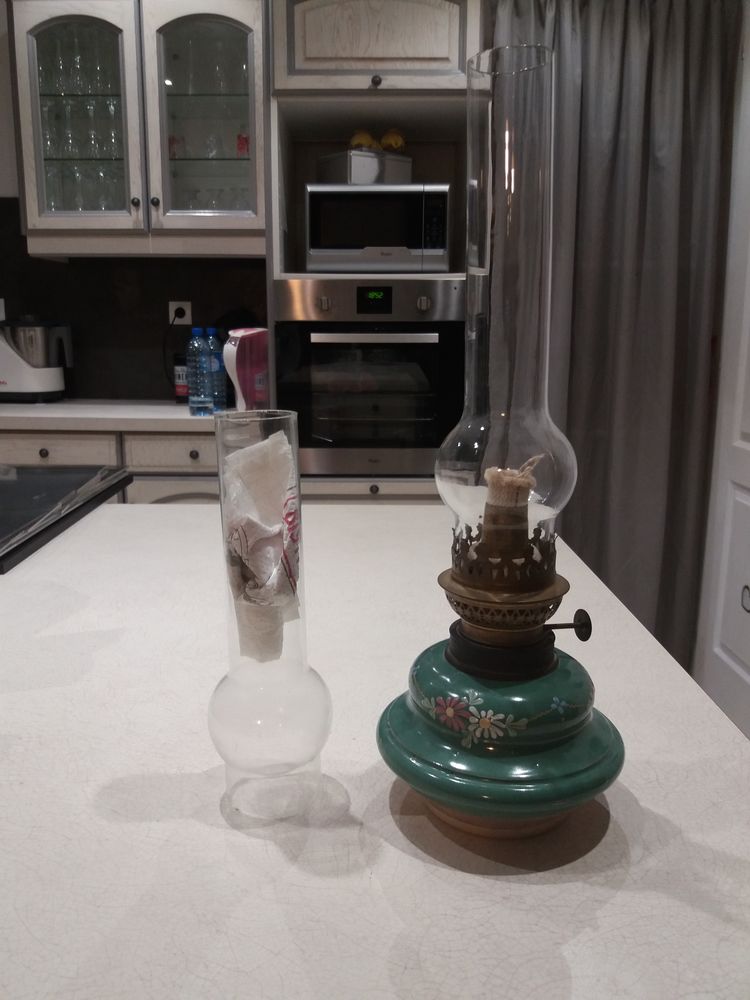 Lustes lampe � p�trole 0 La Vernelle (36)