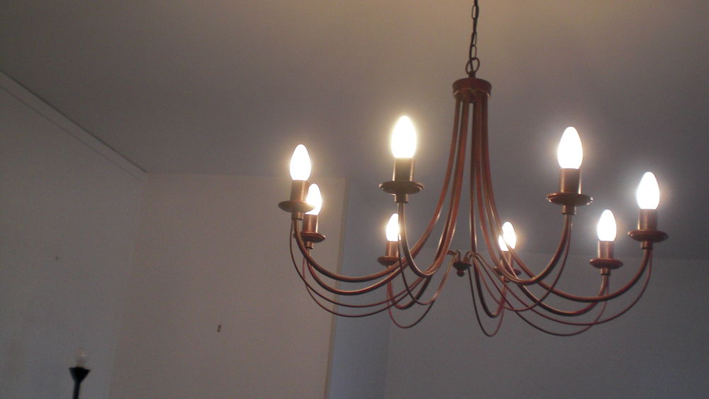 lustre � 8 ampoules 90 Nevers (58)