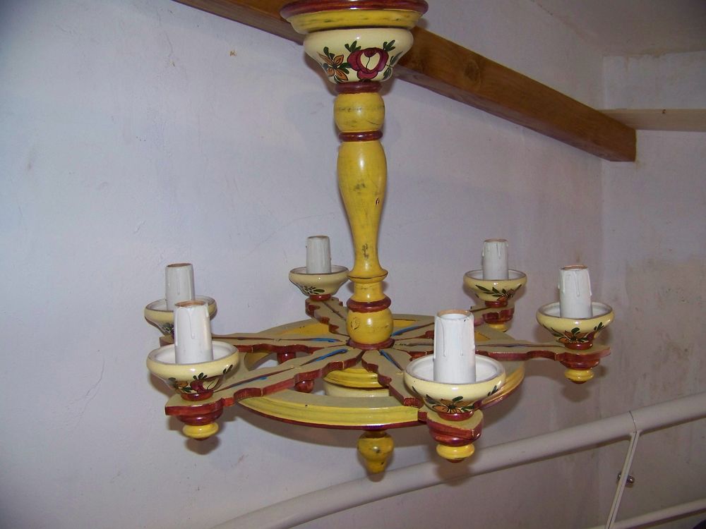 LUSTRE ANCIEN A 6 LAMPES 25 Gagni�res (30)