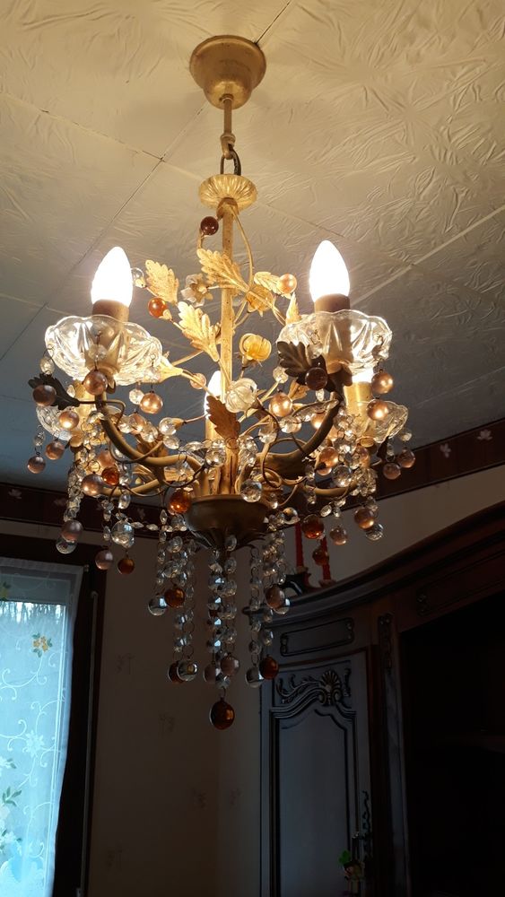 LUSTRE AVEC PAMPILLES 75 Le Russey (25)