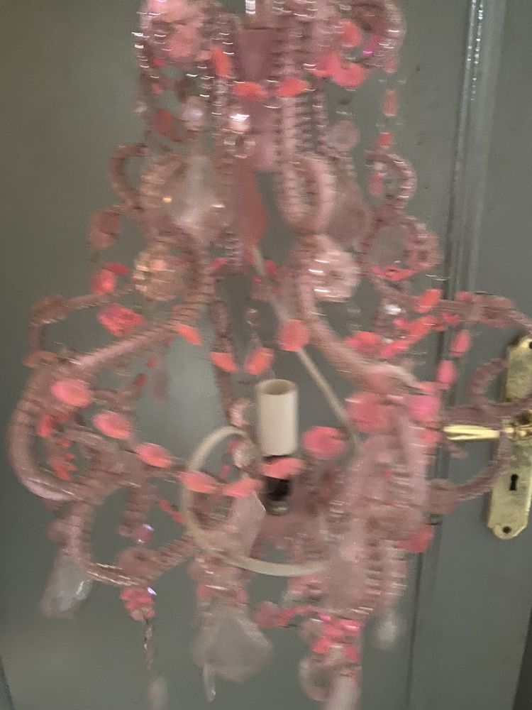 Lustre barrique perles et pampilles  �tc rose 
Neuf emball� 50 Villejuif (94)