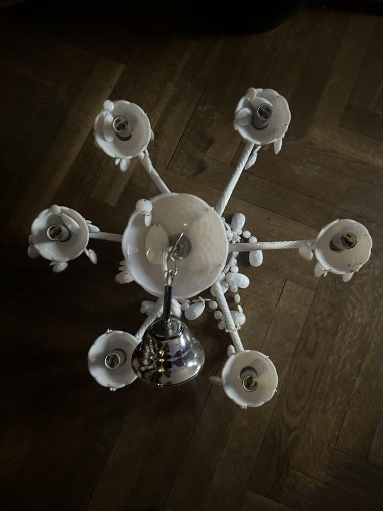Lustre blanc en m�tal 18 Rombas (57)