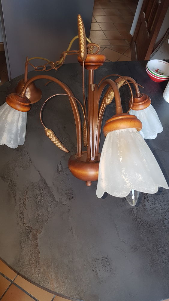 Lustre bois 3 lampes 15 S�m�ac (65)