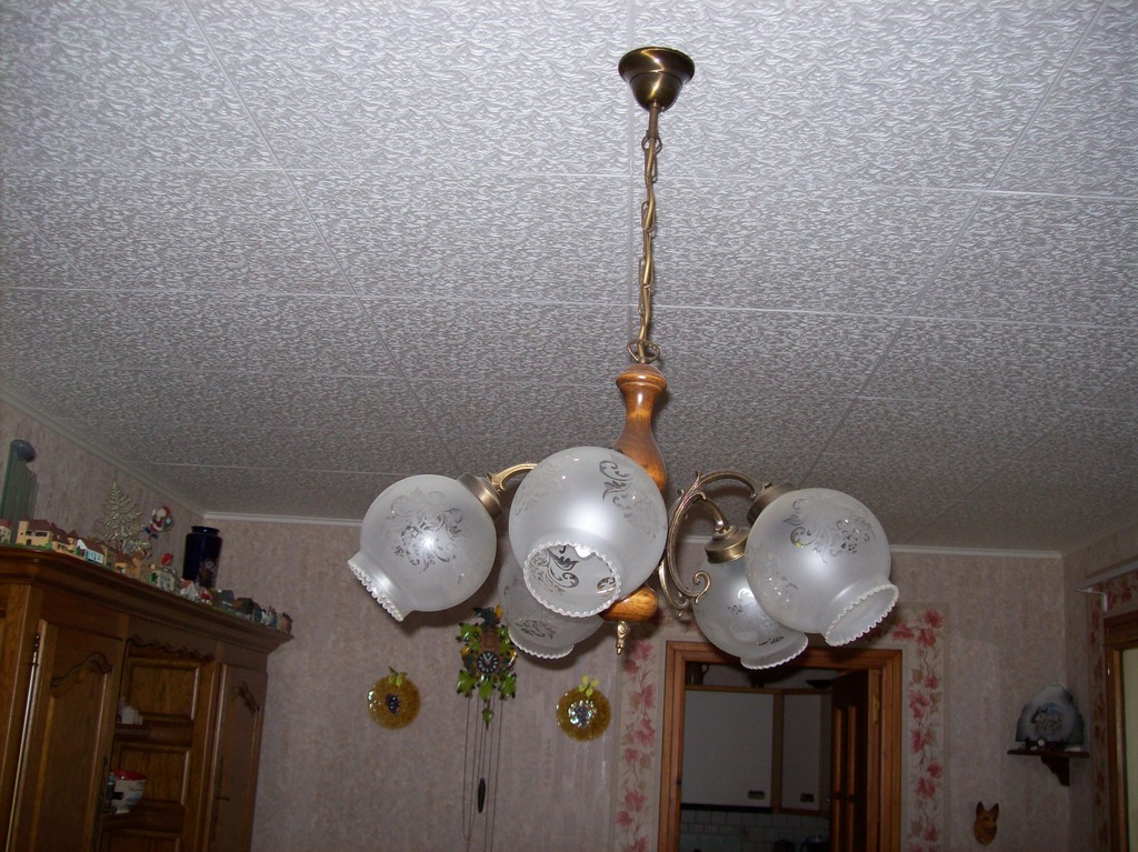 Lustre en bois et verre d�poli 5 lumi�res 10 Saint-�tienne-la-Thillaye (14)