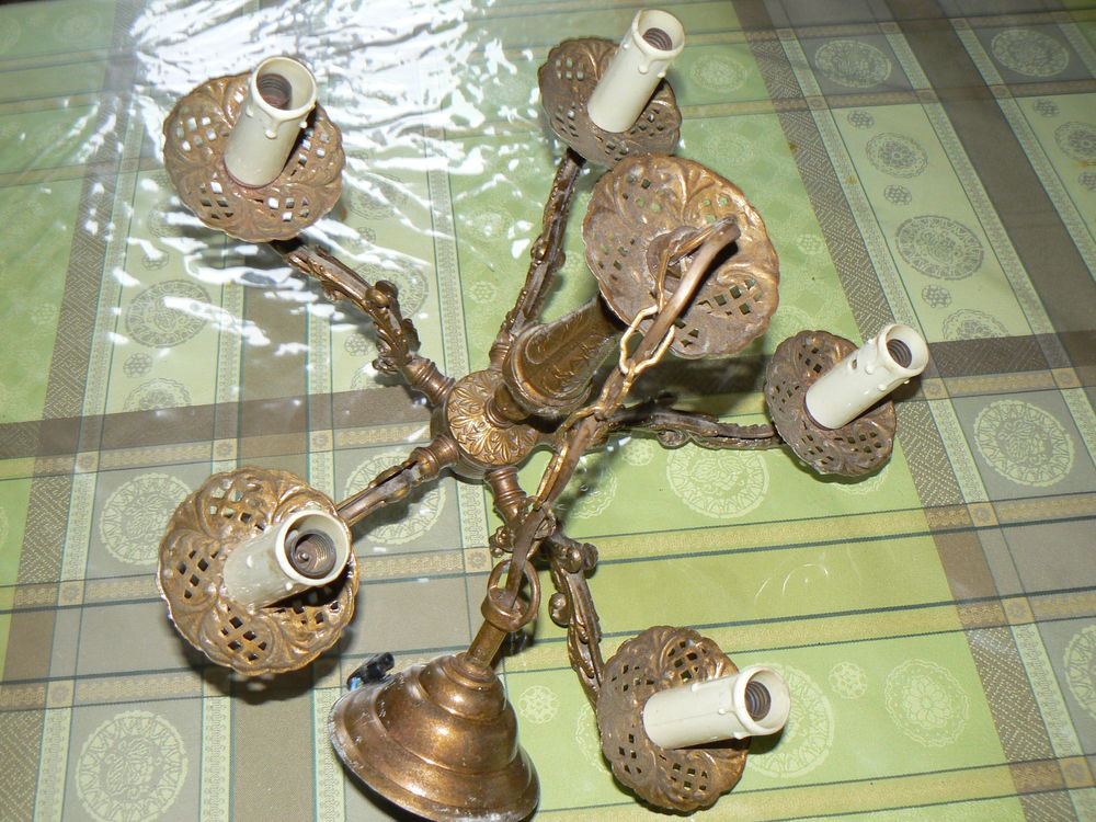 Lustre 5 branches en bronze 20 Labastide-du-Vert (46)