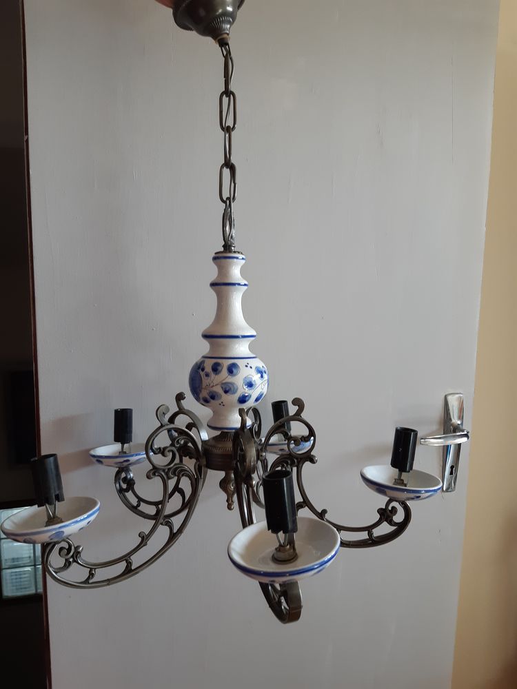 Lustre en fa�ence blanc et bleu 25 Toulouse (31)