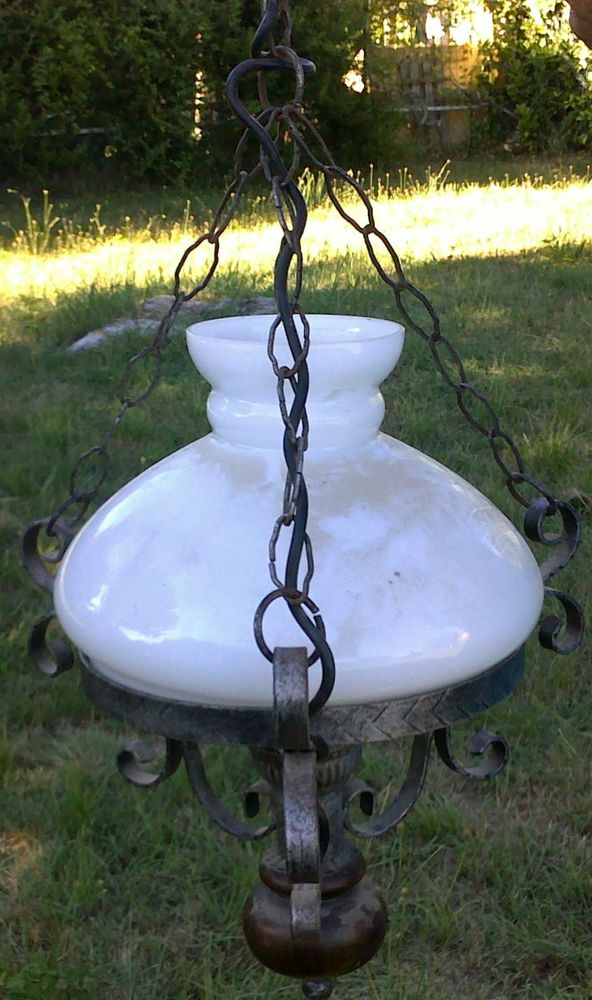 lustre  en fer forg� 12 Montlaux (04)