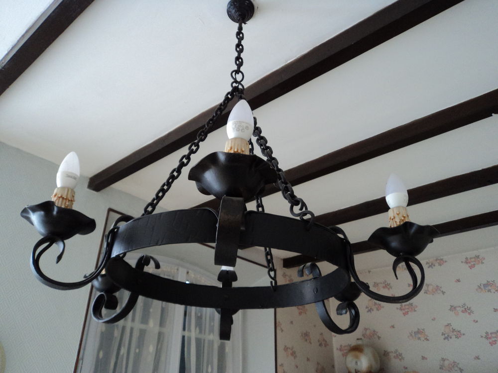Lustre en fer forg� 45 Cavaillon (84)