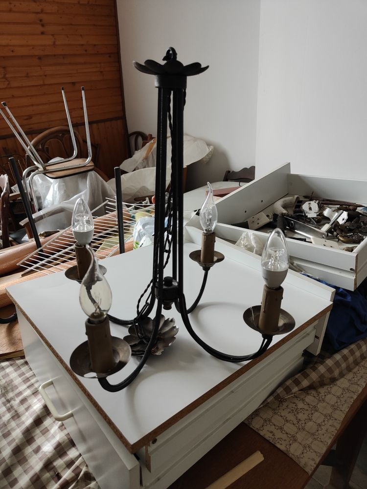 Lustre en fer forg� 30 Douai (59)
