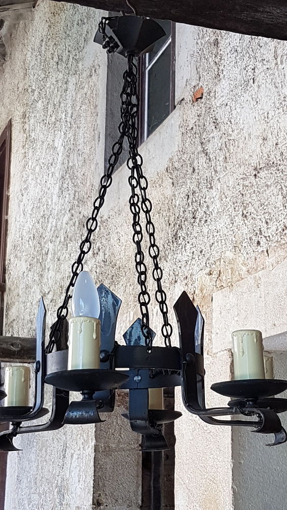 lustre en fer forg� 20 Saint-Martin-du-Fr�ne (01)