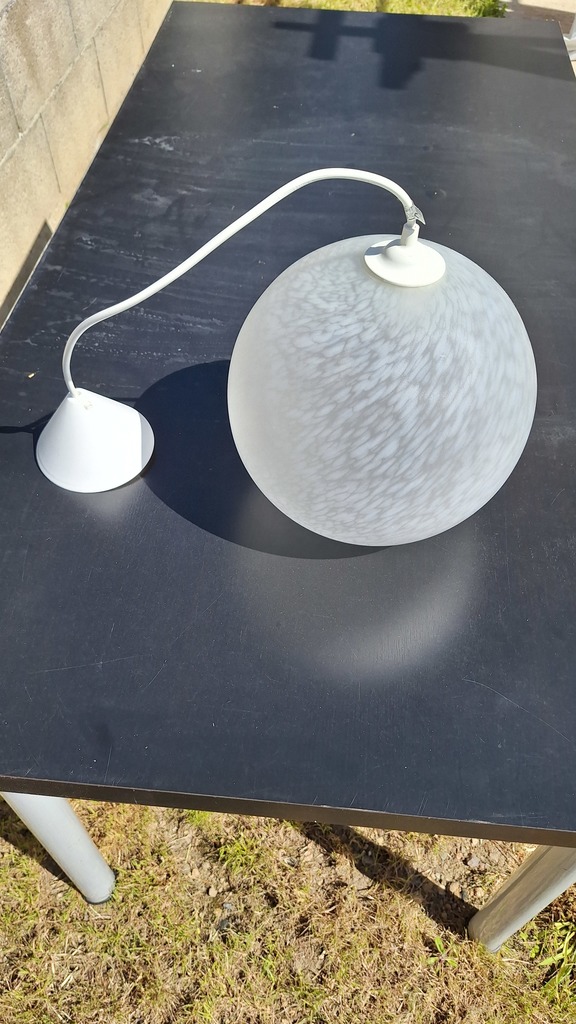 lustre globe suspendu 10 La Ricamarie (42)