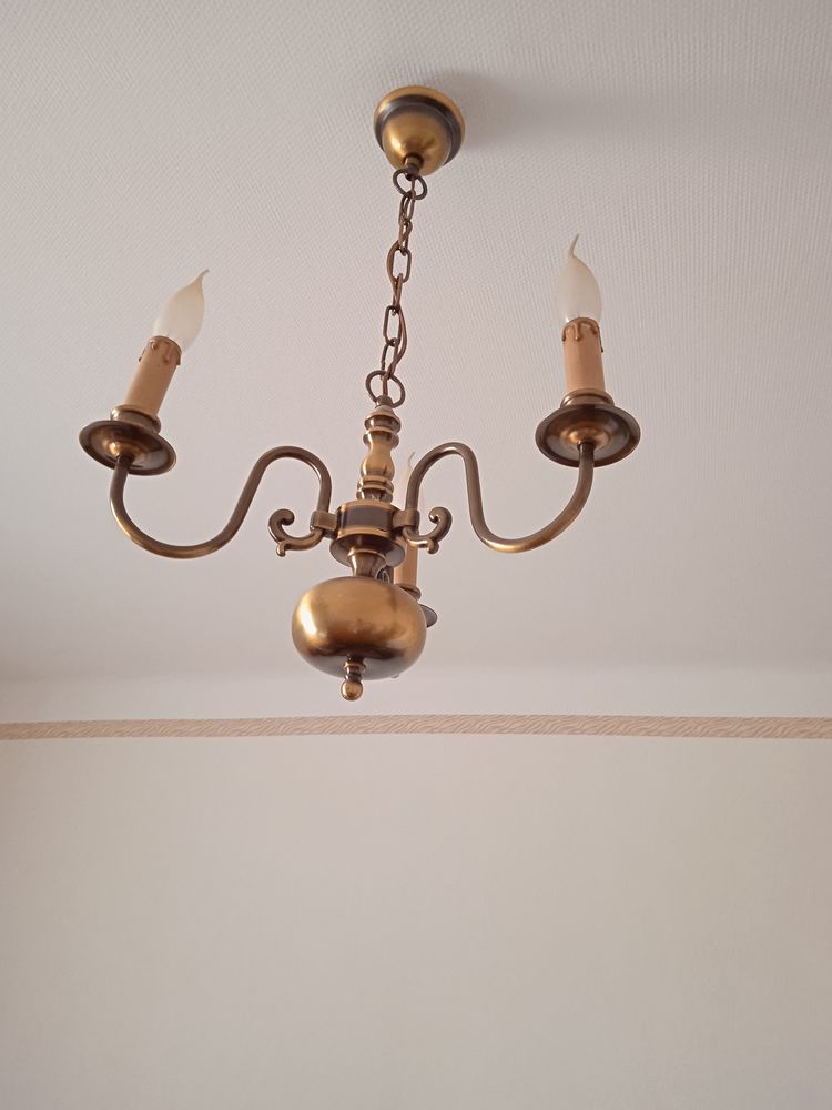 Lustre en laiton dor� 13 Andr�zieux-Bouth�on (42)