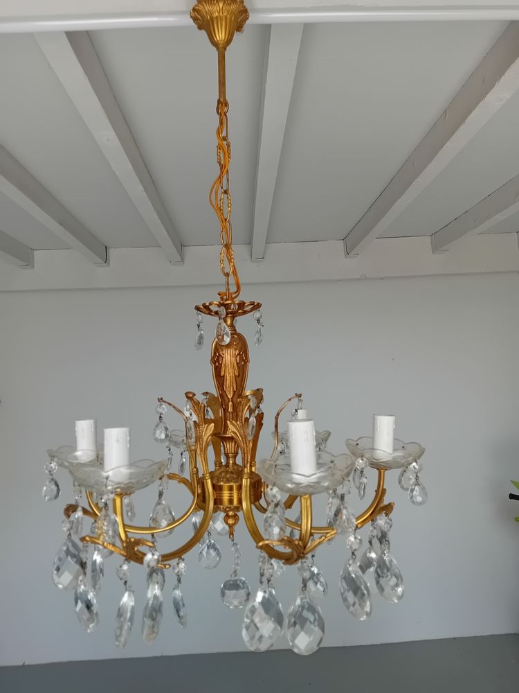  lustre � pendeloques en cristal 0 Farnay (42)