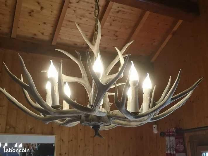 lustre en r�sine imitation bois de cerf 660 Pontarlier (25)