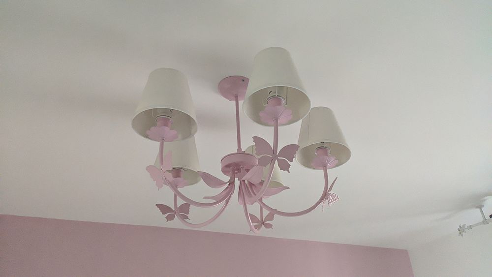 Lustre rose avec papillons pour chambre de fille 70 Guyancourt (78)