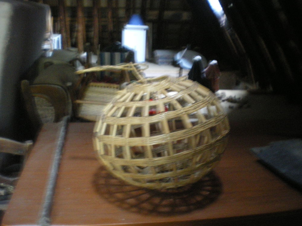 lustre en rotin 30 Laloub�re (65)