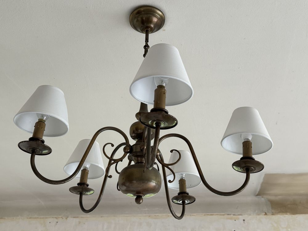 Lustre de salle � manger 80 Barcelonnette (04)