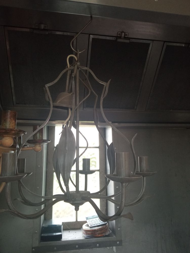 Lustre de style campagnard 100 Magny-en-Vexin (95)