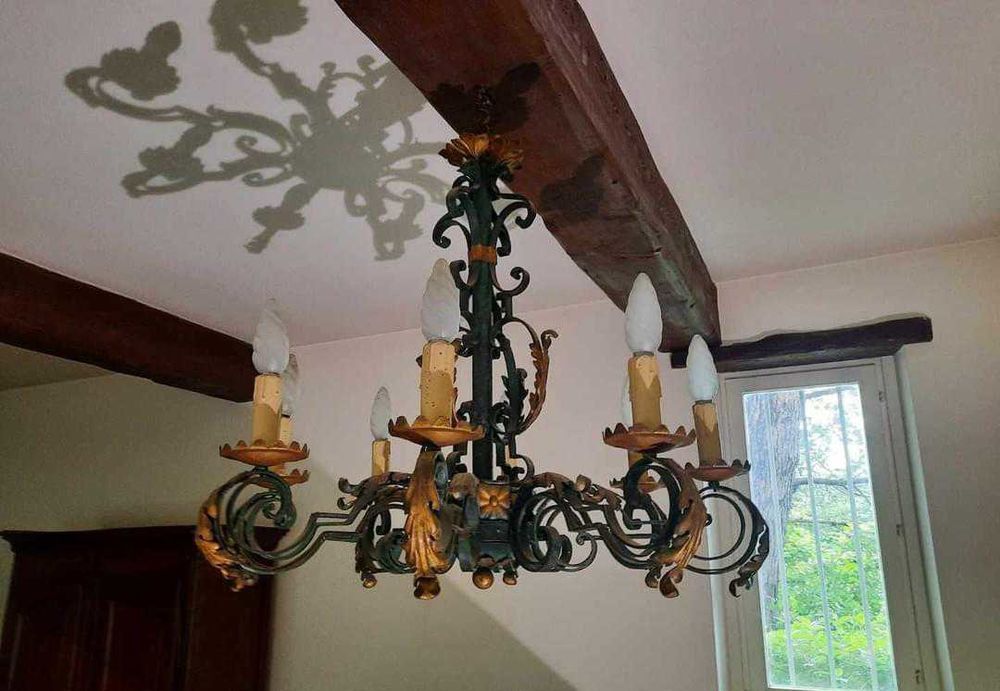 Lustre de taverne fran�ais ancien en fer ancien �   8 feux.Double allumage 300 Ved�ne (84)