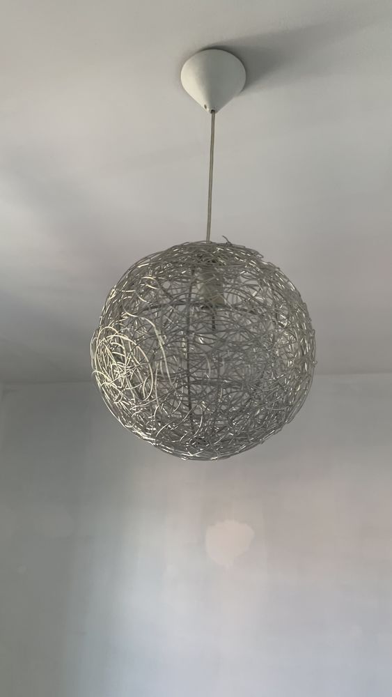 Lustre + tringle � rideaux 25 Laudun-l'Ardoise (30)