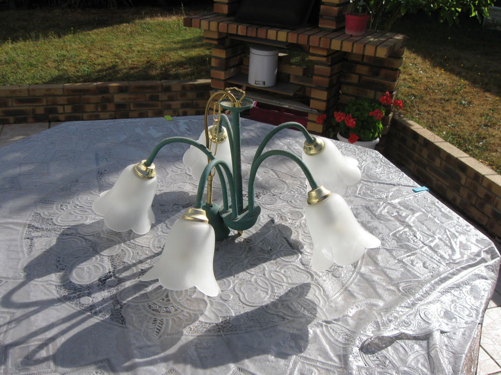 LUSTRE TULIPE 2 Nogent-le-Roi (28)