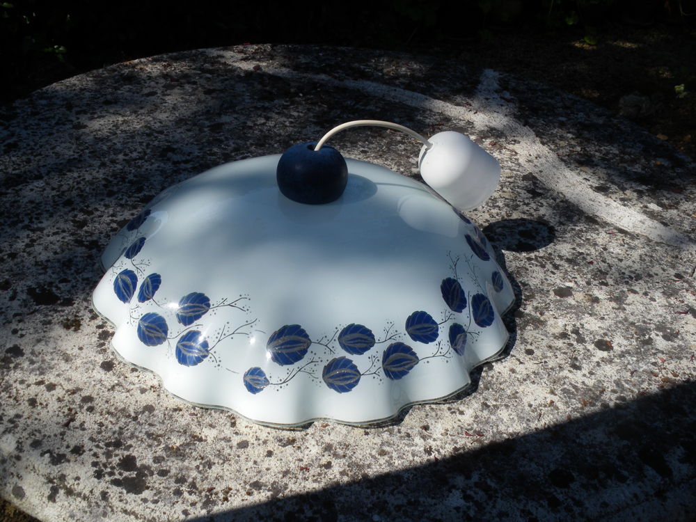 lustre en verre motifs frise feuillages bleut�s 6 Cal�s (46)