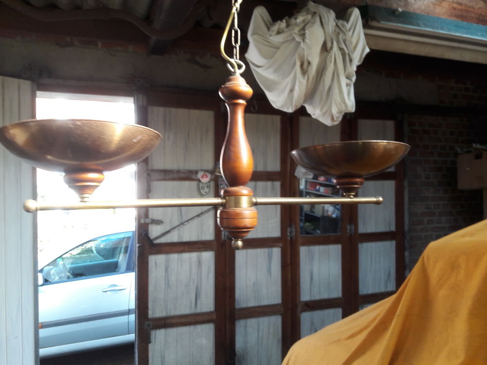 LUSTRE VINTAGE /  2 coupelles/lampes  
0 Mouvaux (59)