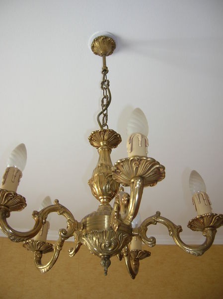 lustre 30 La Valette-du-Var (83)
