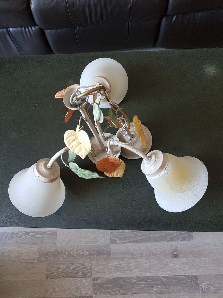 LUSTRE 10 Loudun (86)