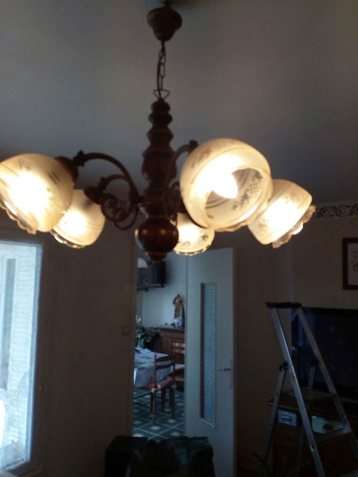 lustre 20 Cluny (71)