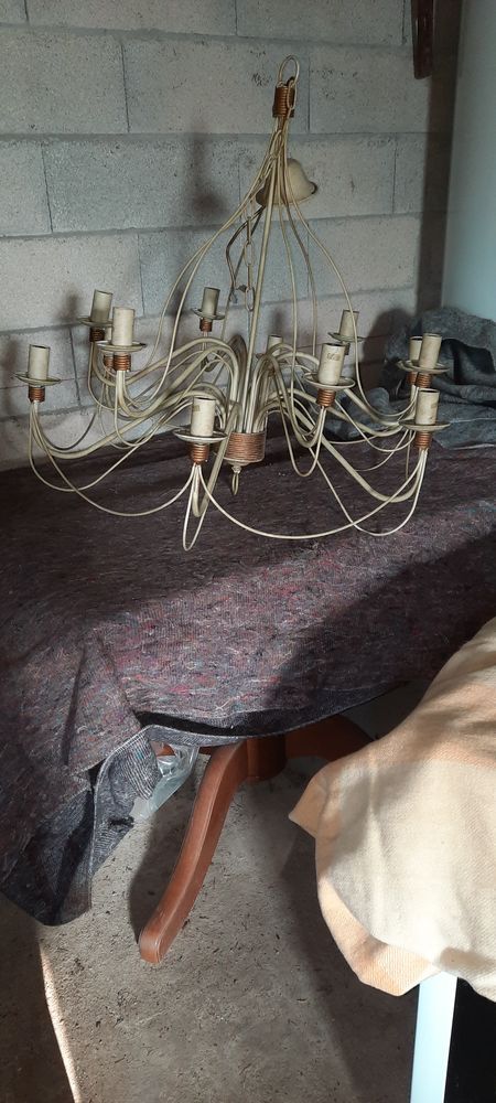 lustre 10 Argilliers (30)