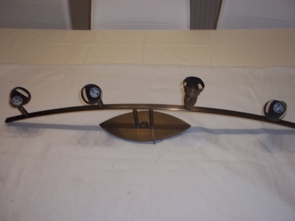 Lustre 30 Millery (69)